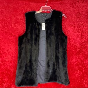 INC faux fur black vest size:S/M